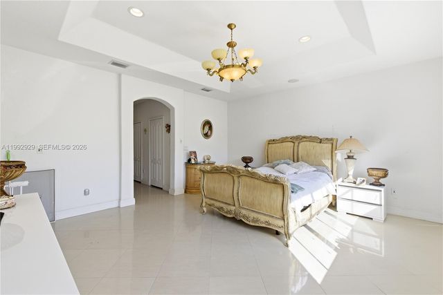 15184 SW 20th St, Miami, FL 33185