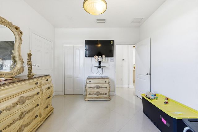 15184 SW 20th St, Miami, FL 33185