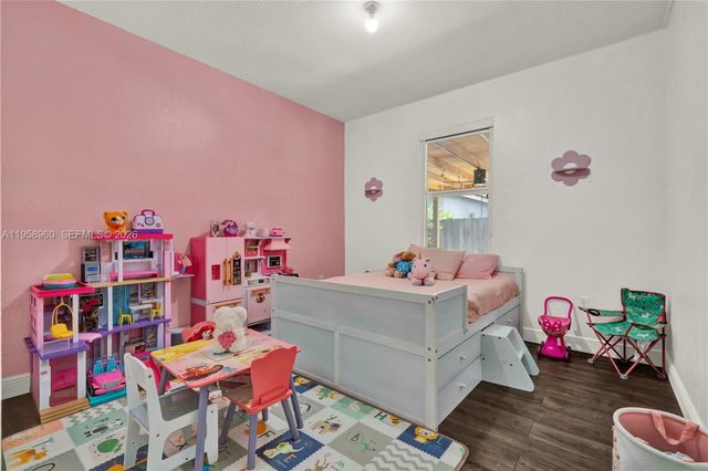 3472 NE 2nd St, Homestead, FL 33033