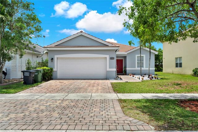 3472 NE 2nd St, Homestead, FL 33033