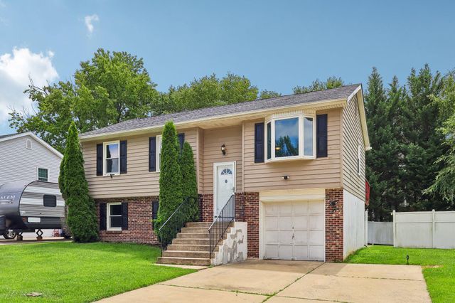 36 GARVEY LN, Newark, DE 19702