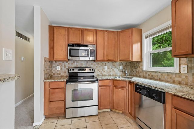 36 GARVEY LN, Newark, DE 19702