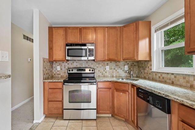 36 GARVEY LN, Newark, DE 19702