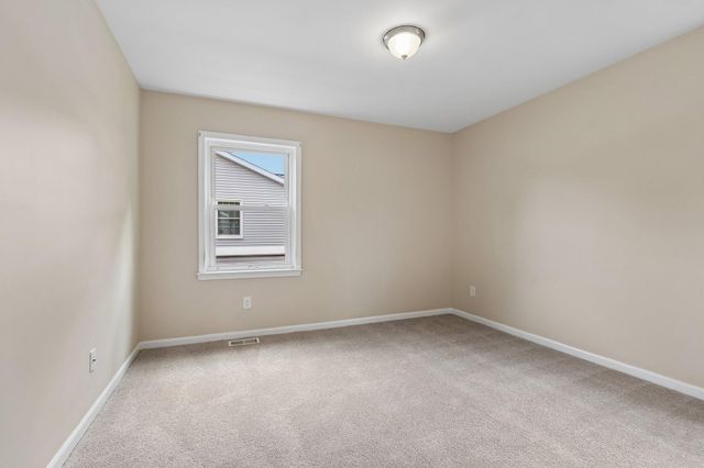 36 GARVEY LN, Newark, DE 19702