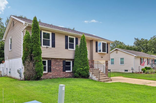 36 GARVEY LN, Newark, DE 19702