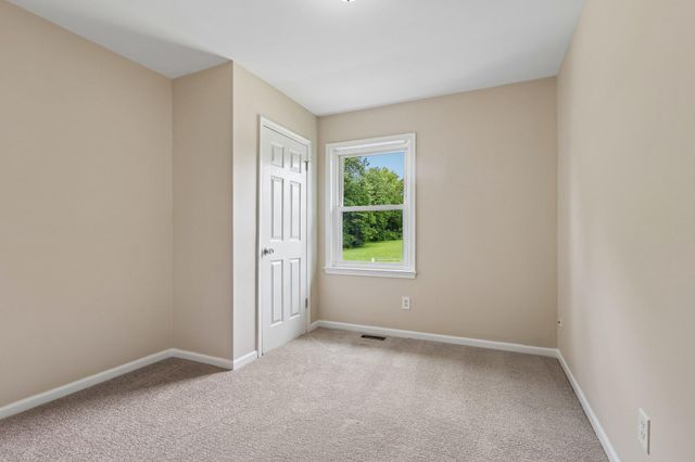 36 GARVEY LN, Newark, DE 19702