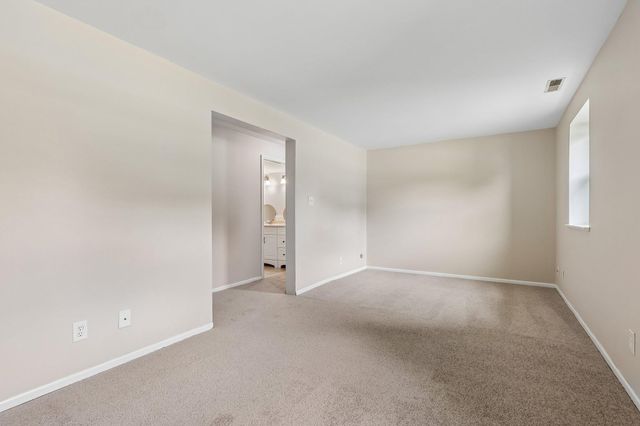 36 GARVEY LN, Newark, DE 19702