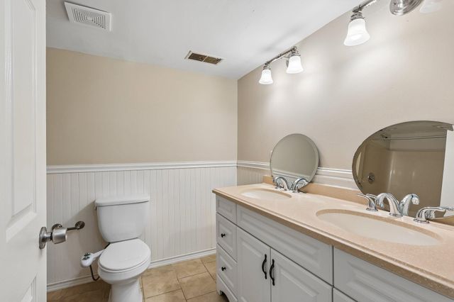 36 GARVEY LN, Newark, DE 19702