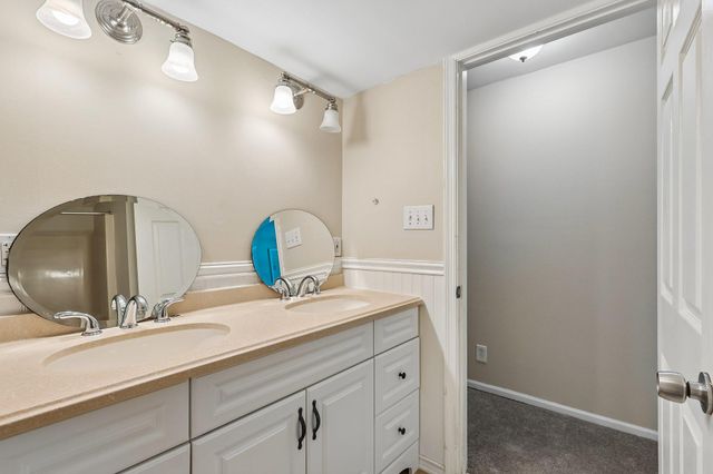 36 GARVEY LN, Newark, DE 19702