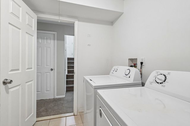 36 GARVEY LN, Newark, DE 19702