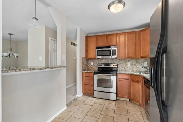 36 GARVEY LN, Newark, DE 19702