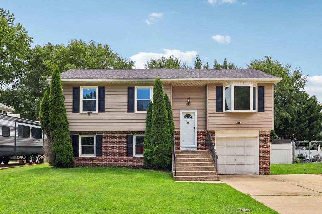 36 GARVEY LN, Newark, DE 19702