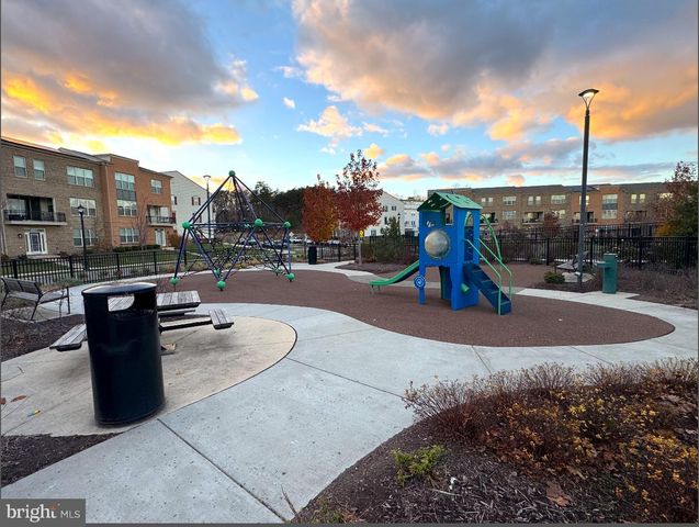 10510 PRESIDENTIAL PKWY, Upper Marlboro, MD 20772