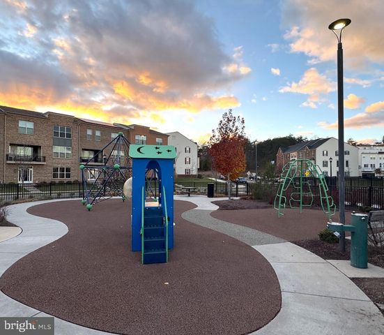 10510 PRESIDENTIAL PKWY, Upper Marlboro, MD 20772