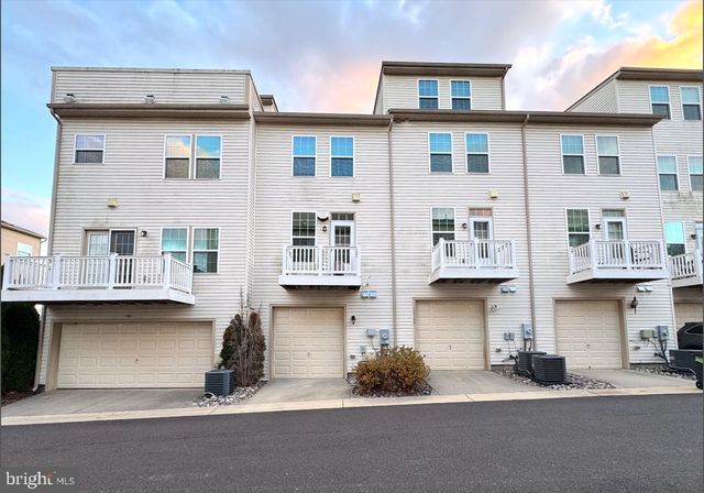 10510 PRESIDENTIAL PKWY, Upper Marlboro, MD 20772