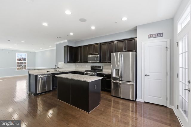 10510 PRESIDENTIAL PKWY, Upper Marlboro, MD 20772