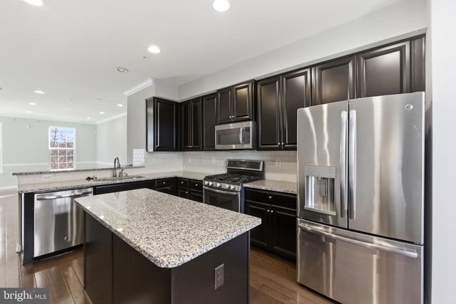 10510 PRESIDENTIAL PKWY, Upper Marlboro, MD 20772