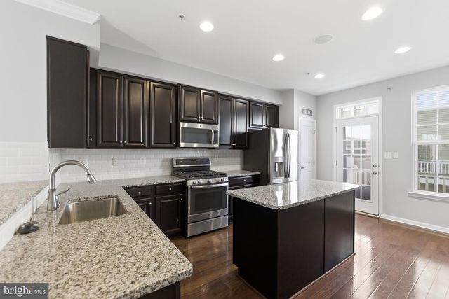 10510 PRESIDENTIAL PKWY, Upper Marlboro, MD 20772