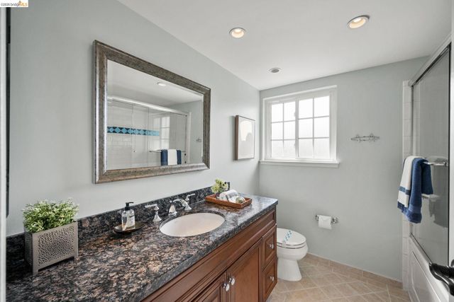 206 Sheila Ct, Moraga, CA 94556