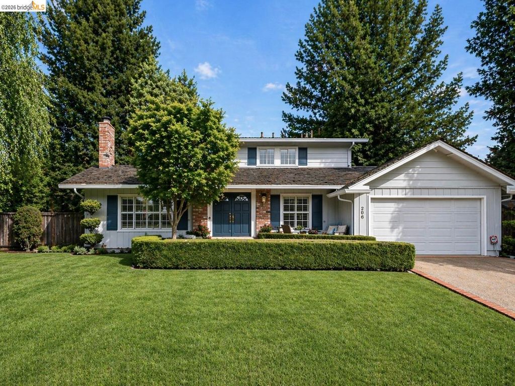 206 Sheila Ct, Moraga, CA 94556