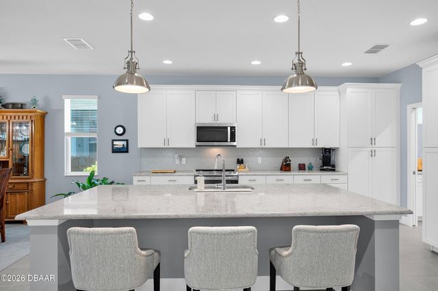 228 Cheeseburger Drive, Daytona Beach, FL 32124