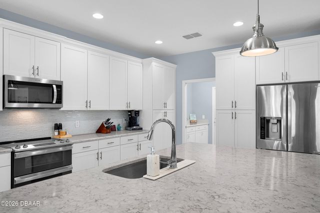 228 Cheeseburger Drive, Daytona Beach, FL 32124