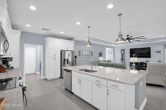 228 Cheeseburger Drive, Daytona Beach, FL 32124