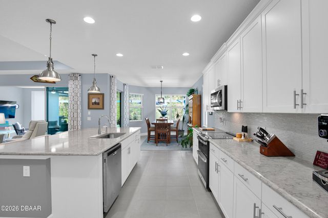 228 Cheeseburger Drive, Daytona Beach, FL 32124