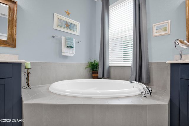 228 Cheeseburger Drive, Daytona Beach, FL 32124