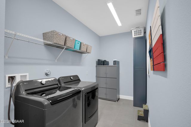 228 Cheeseburger Drive, Daytona Beach, FL 32124