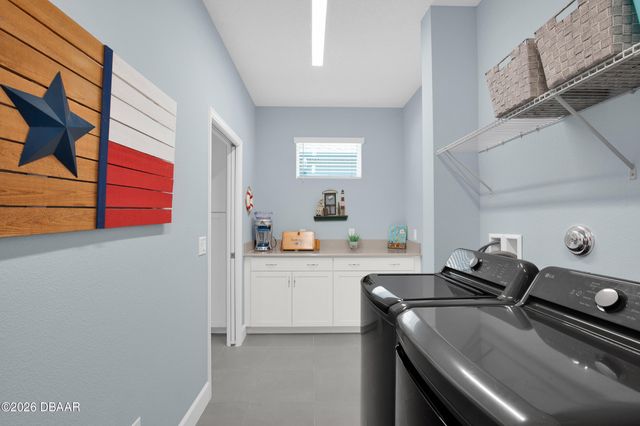 228 Cheeseburger Drive, Daytona Beach, FL 32124