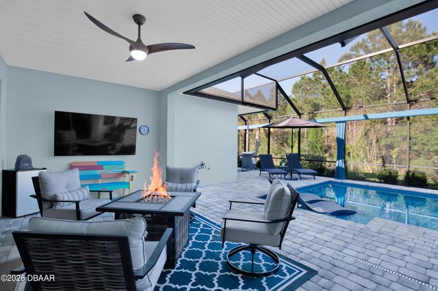 228 Cheeseburger Drive, Daytona Beach, FL 32124