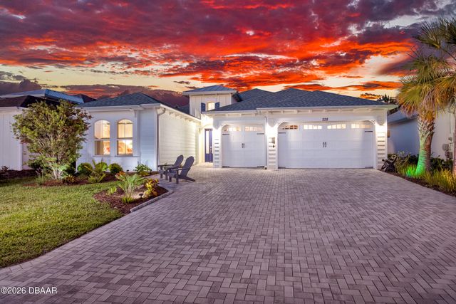228 Cheeseburger Drive, Daytona Beach, FL 32124