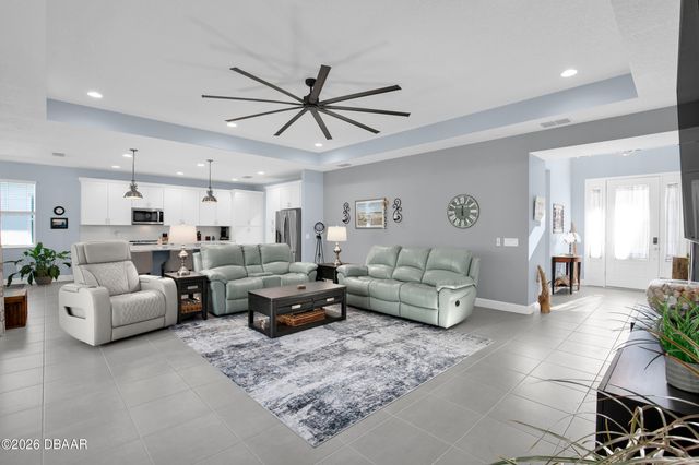 228 Cheeseburger Drive, Daytona Beach, FL 32124