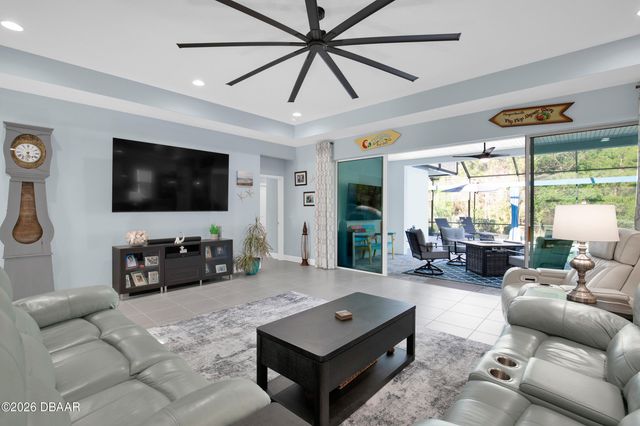 228 Cheeseburger Drive, Daytona Beach, FL 32124