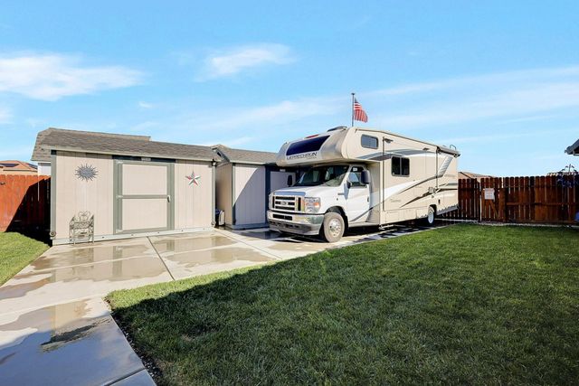 2014 Coffee Creek Way, Plumas Lake, CA 95961