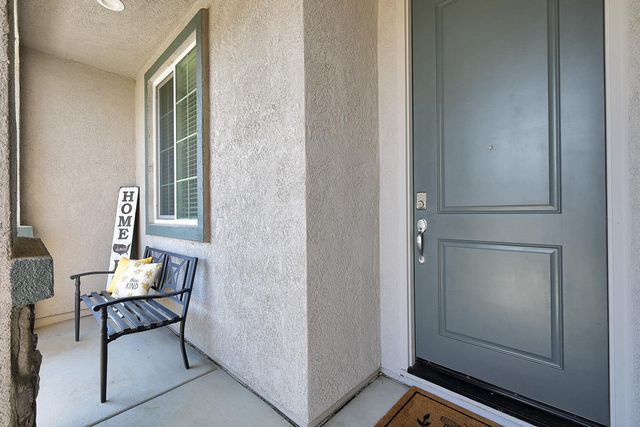 2014 Coffee Creek Way, Plumas Lake, CA 95961