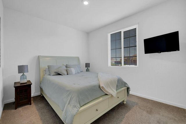 2014 Coffee Creek Way, Plumas Lake, CA 95961