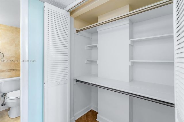 2025 NE 164th St 907, North Miami Beach, FL 33162