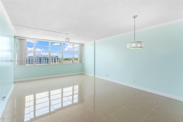 2025 NE 164th St 907, North Miami Beach, FL 33162
