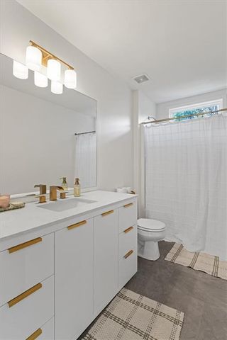 108 Woodview Court, Woodstock, GA 30188