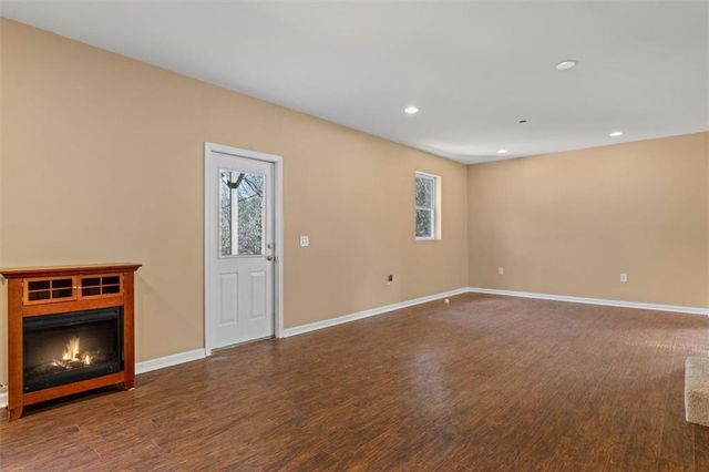 108 Woodview Court, Woodstock, GA 30188