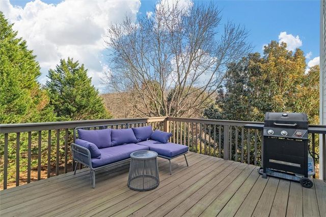 108 Woodview Court, Woodstock, GA 30188