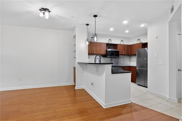 390 17th NW Street 2025, Atlanta, GA 30363