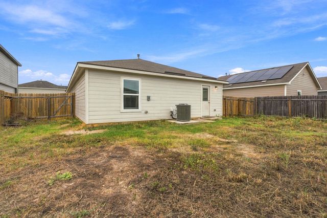 181 Citrine CRST, Maxwell, TX 78656