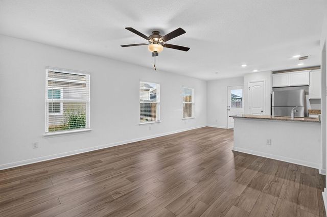 181 Citrine CRST, Maxwell, TX 78656