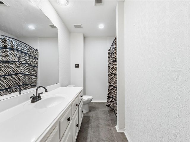 1322 Billit Way Drive, Houston, TX 77094