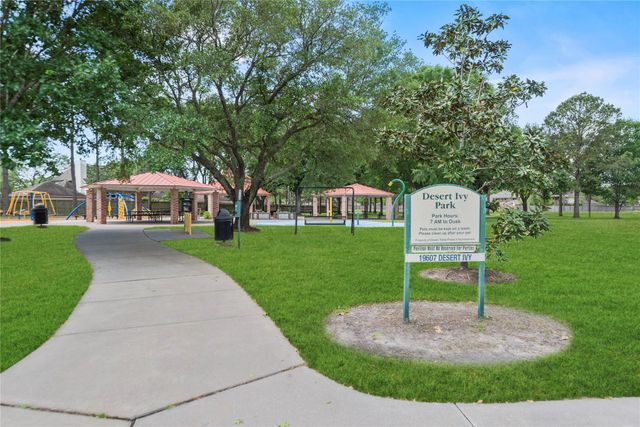 1322 Billit Way Drive, Houston, TX 77094