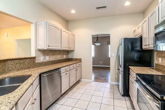 15 Lake Indian Hills Circle, Carbondale, IL 62901