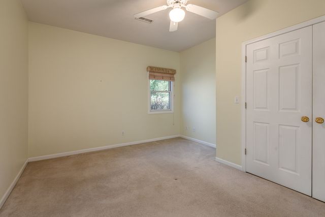 15 Lake Indian Hills Circle, Carbondale, IL 62901